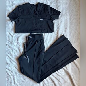 Figs Flare Scrub Set